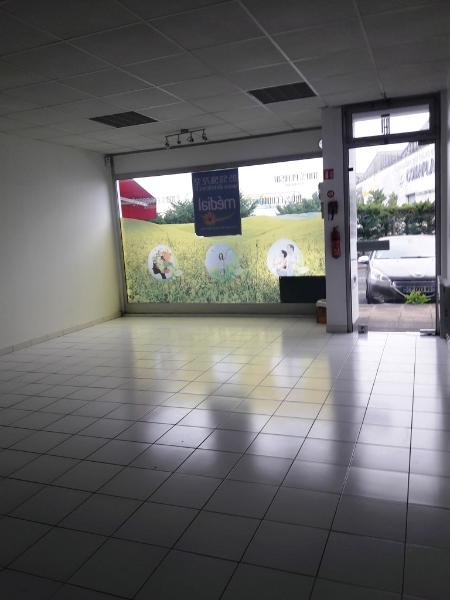 letting commercial building à BAYONNE - 864 / month