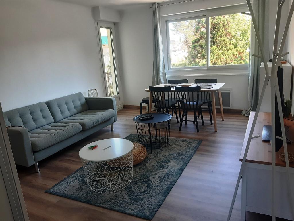 letting flat à BAYONNE - 879 / month