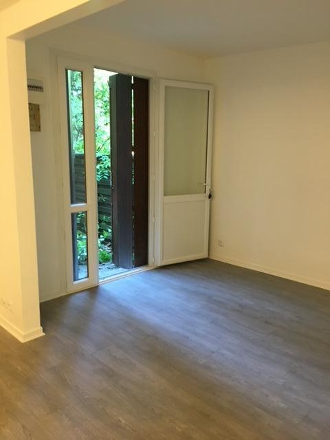 letting flat in BORDEAUX - 535 / month