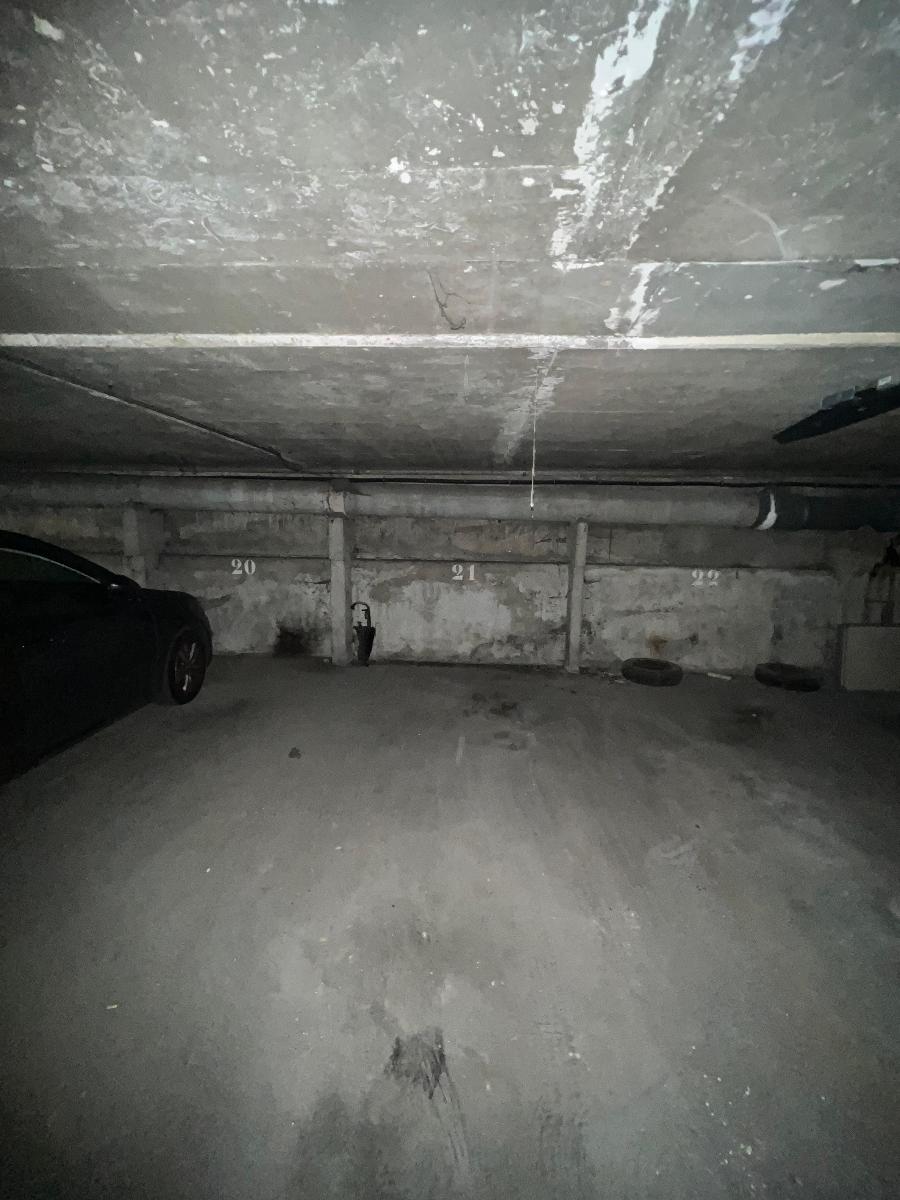 letting parking space in BORDEAUX - 90 / month