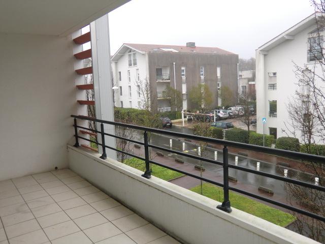 letting flat in BAYONNE - 1 358 / month