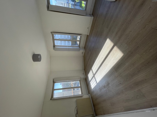 letting flat in BORDEAUX - 1 064 / month