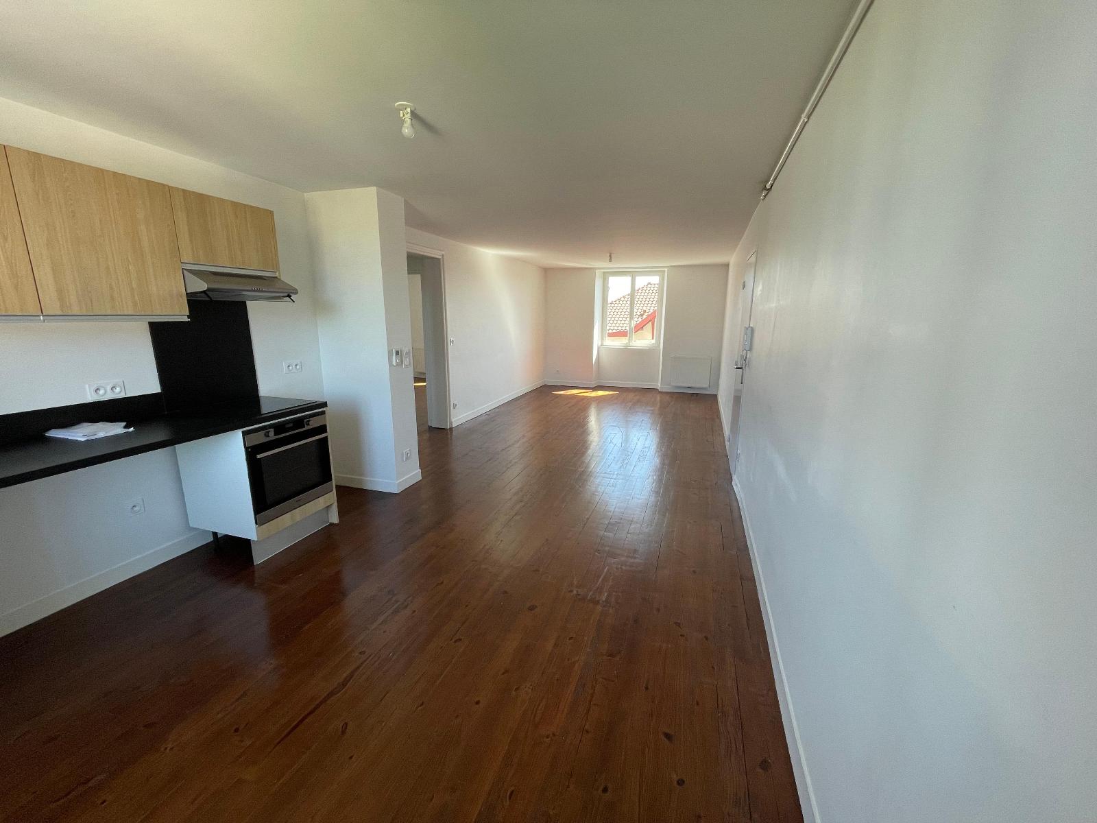 letting flat in BAYONNE - 848 / month