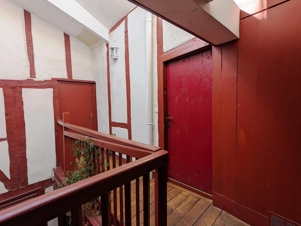 letting flat in BAYONNE - 514 / month