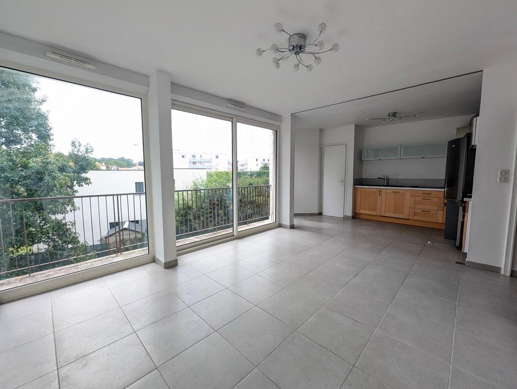 letting flat in ANGLET - 860 / month