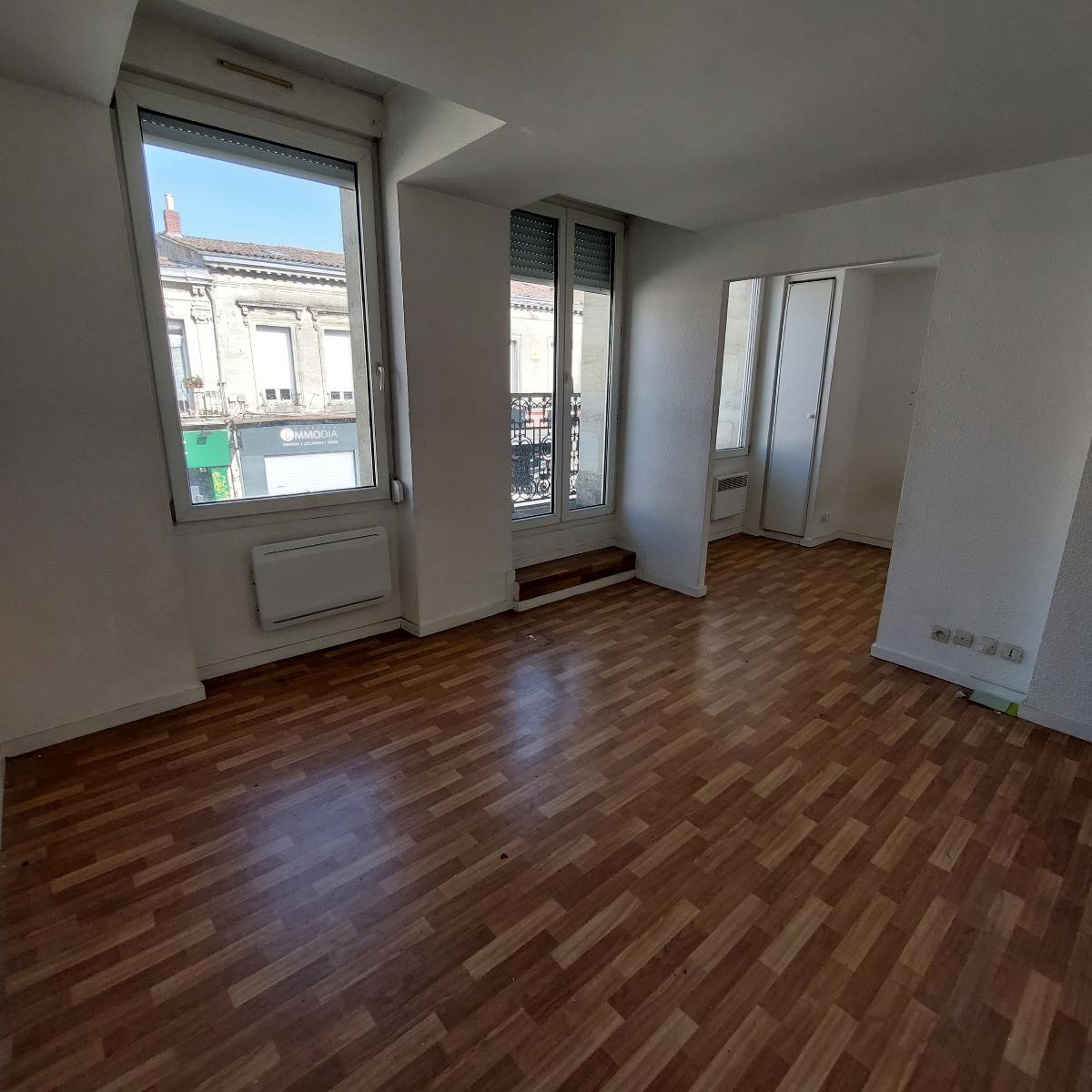 letting flat à BORDEAUX - 573 / month